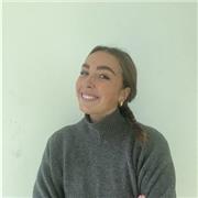 Vous avez besoin d'une professeure à l'écoute et dynamique ? Je suis là pour vous offrir un accompagnement personnalisé